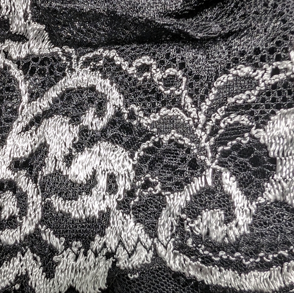 Black Lace Babydoll Negligee & Thong Embroidery Flowey - Picture 12 of 12